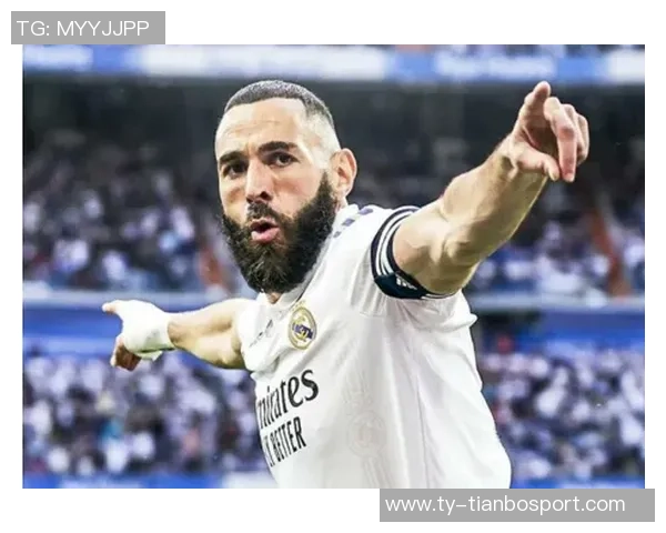 阿尔及利亚国家队公布新名单马赫雷斯与本塞拜尼领衔出征