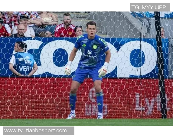 曼联计划召回22岁外租门将维特克与拉门斯争夺首发位置