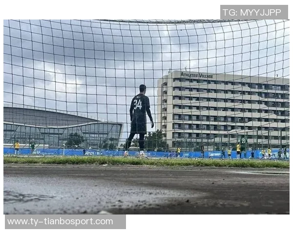 北京国安出征天津备战热身赛即将打响期待精彩对决 北京国安出征天津备战热身赛即将打响期待精彩对决