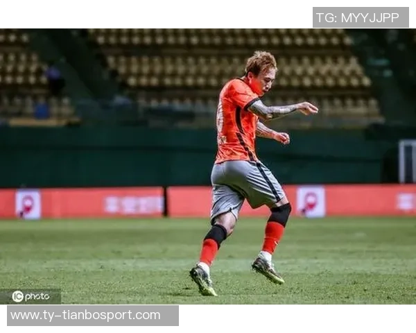 伊莱莫哈勒盛赞内马尔称其为偶像并坚定信念球队实力强大 伊莱莫哈勒盛赞内马尔称其为偶像并坚定信念球队实力强大