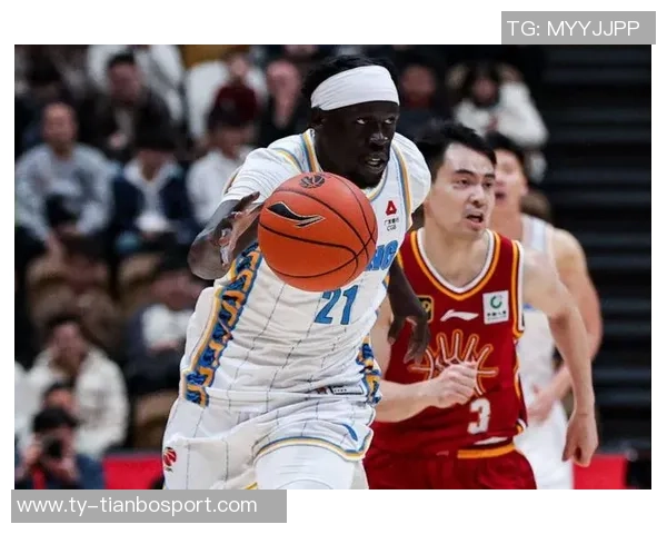 北京依靠翟晓川罚球稳住胜局陈盈骏状态回暖助力球队表现出色