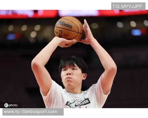 混音主帅杨瀚森在进攻与防守中扮演关键角色影响球队表现 混音主帅杨瀚森在进攻与防守中扮演关键角色影响球队表现