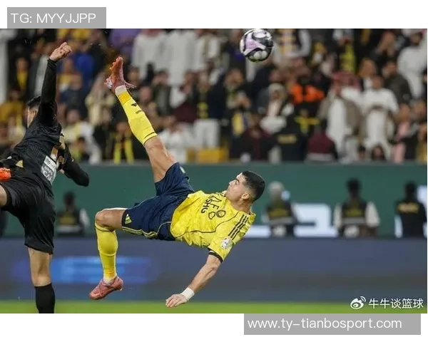 C罗精彩垫射破门却因越位被判无效令人惋惜的瞬间